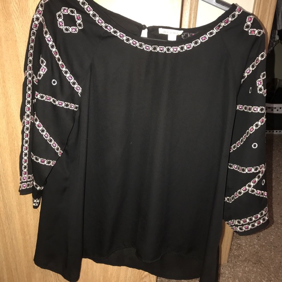 Blouse - Picture 2 of 3